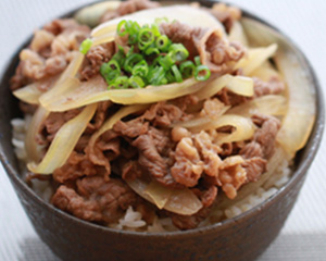 万能くろ酢たれで牛丼