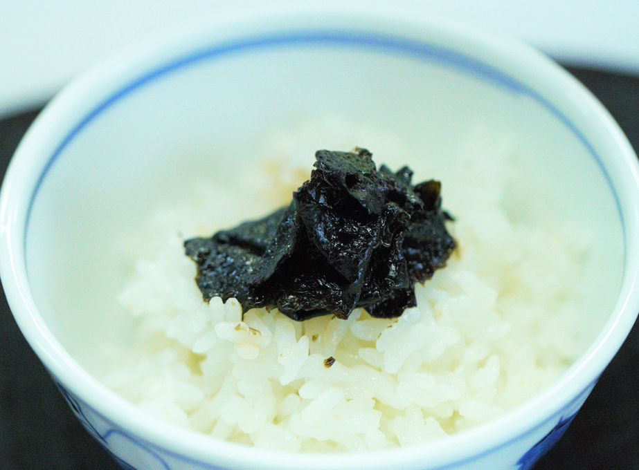 万能くろ酢たれで海苔の佃煮